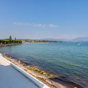 Residenza Miralago By Wonderful Italy Lägenhetshotell